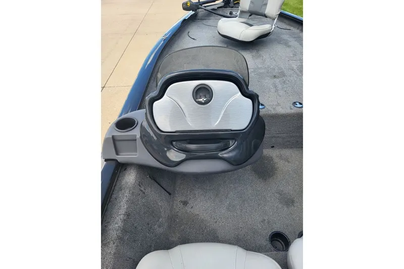 Slide: The Image of 2018 Tracker Pro Team 190 TX boat interior with steering console and seating. - 3