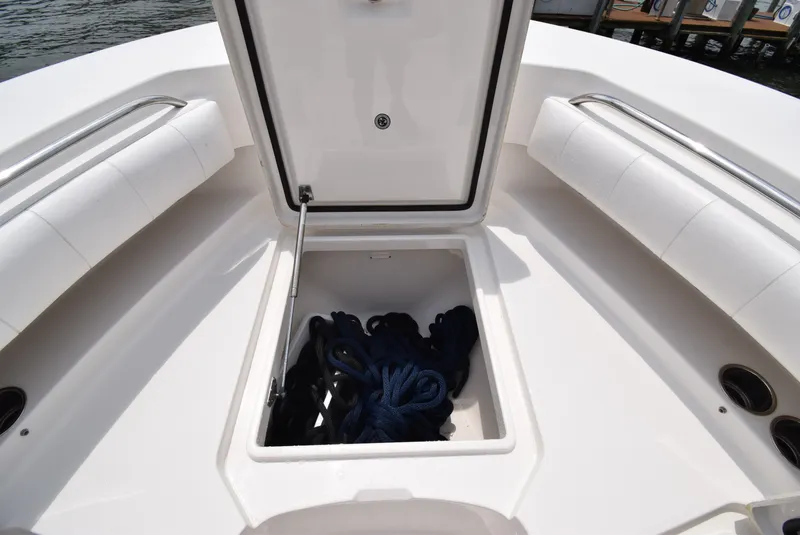 Slide: The Image of Regulator Marine 28 Forward Seating 2012 - 28