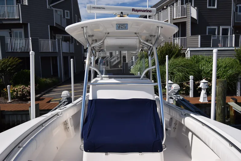 Slide: The Image of Regulator Marine 28 Forward Seating 2012 - 34