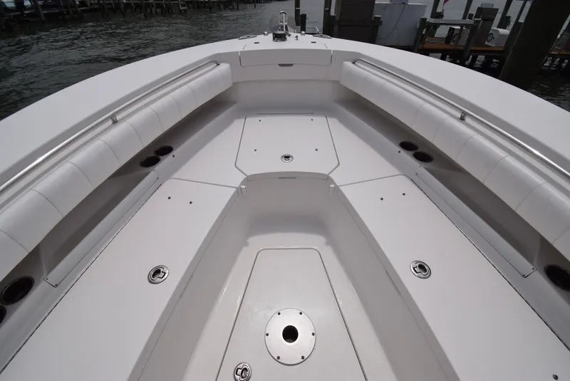Slide: The Image of Regulator Marine 28 Forward Seating 2012 - 23