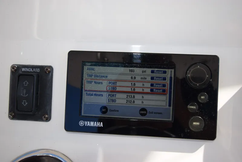Slide: The Image of Regulator Marine 28 Forward Seating 2012 - 14
