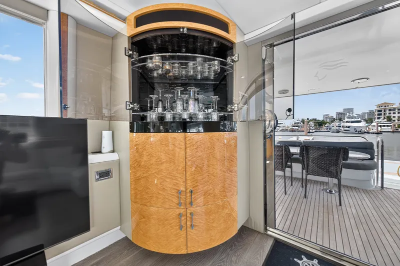 Slide: The Image of Lazzara Yachts 80 SL 2001 - 79