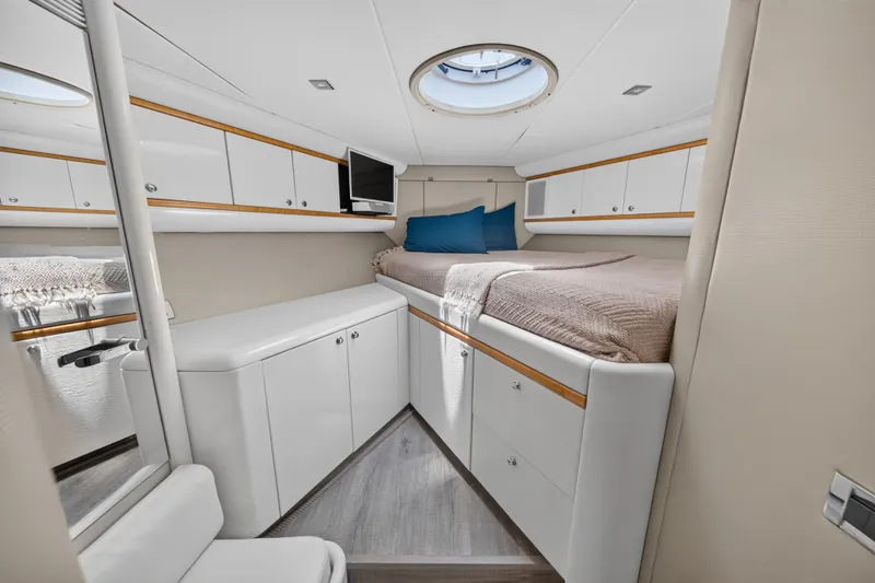 Slide: The Image of Lazzara Yachts 80 SL 2001 - 50
