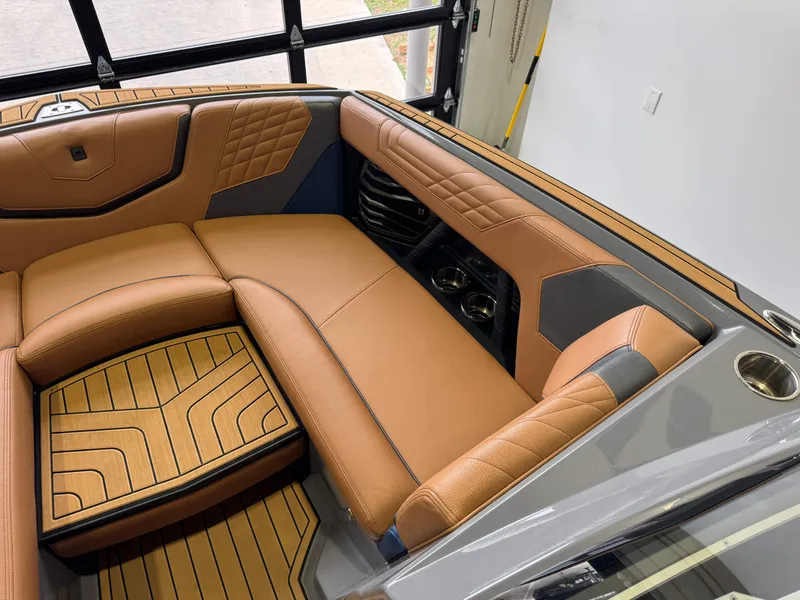 Slide: The Image of Nautique Super Air Nautique G23 2023 - 17