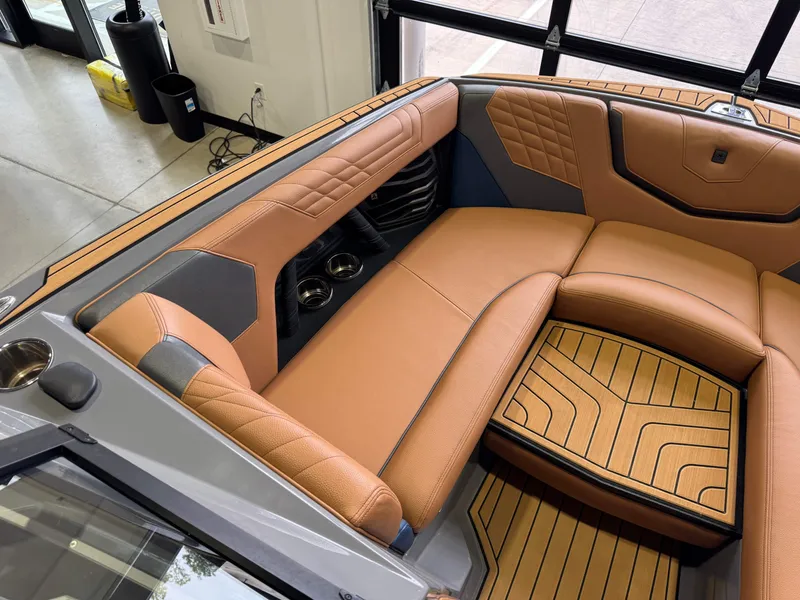 Slide: The Image of Nautique Super Air Nautique G23 2023 - 18