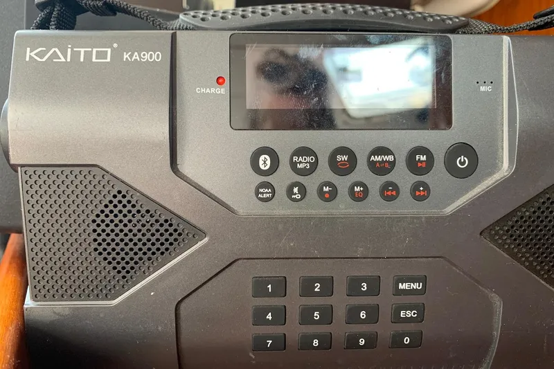 Slide: The Image of Kaito KA900 radio with digital display - 42