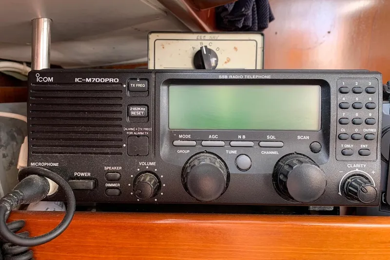 Slide: The Image of Icom IC-M700PRO SSB radio - 39
