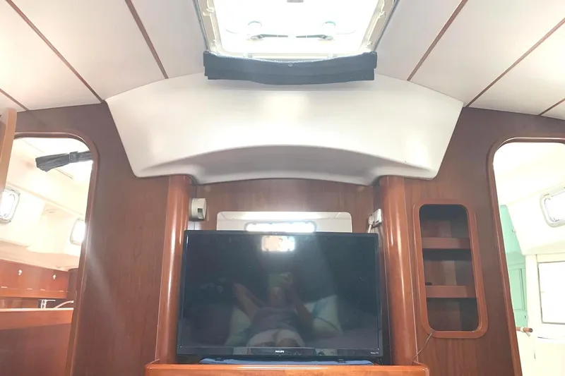 Slide: The Image of TV mounted in aft master cabin - 20