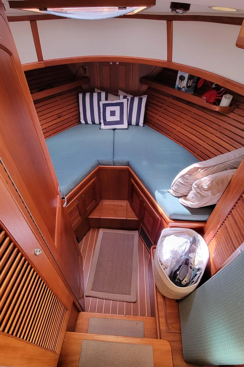 Slide: The Image of Pacific Seacraft 38T Fast Trawler 2003 - 53