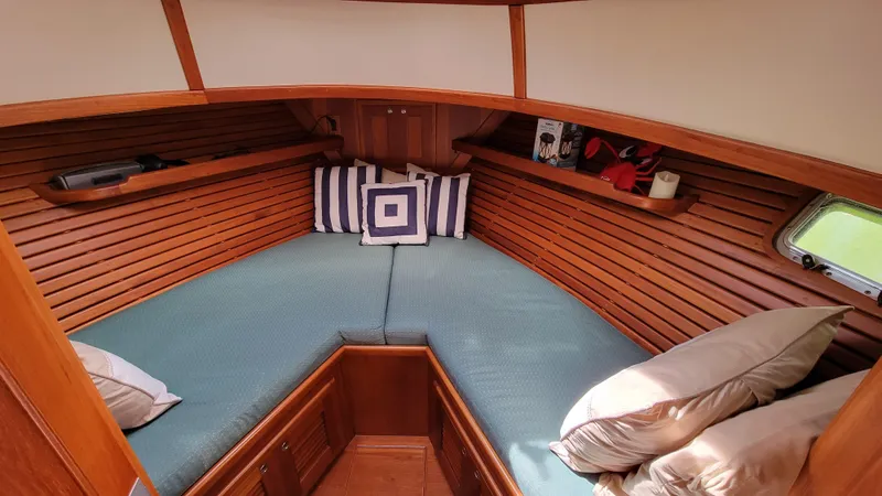 Slide: The Image of Pacific Seacraft 38T Fast Trawler 2003 - 54