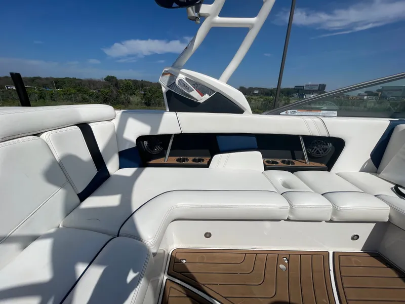 Slide: The Image of Nautique Super Air Nautique 210 2016 - 30