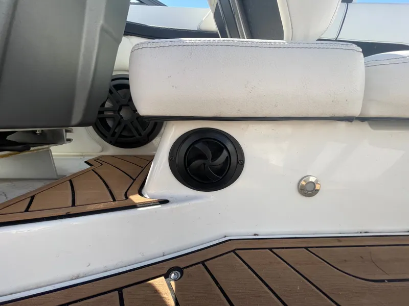 Slide: The Image of Nautique Super Air Nautique 210 2016 - 25