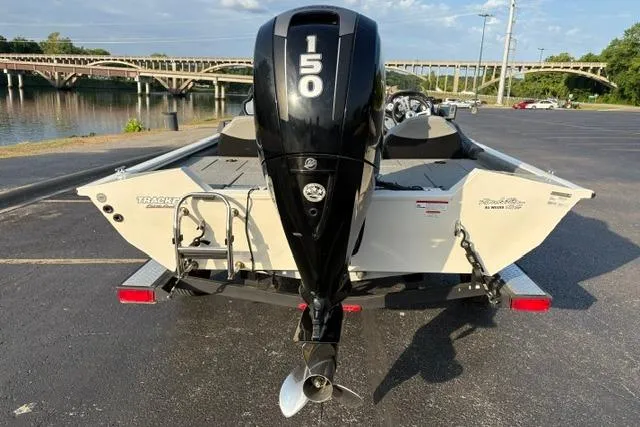 Slide: The Image of 2018 Tracker Pro Team 195 TXW 40th Anniversary Edition boat with 150 HP engine. - 15