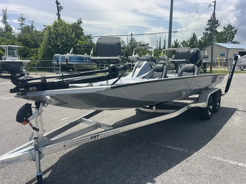 The Image of Xpress H20 Crappie 2027 - 1