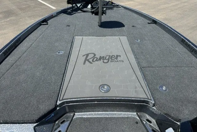 Slide: The Image of 2026 Ranger Z521R boat deck with logo, featuring sleek design and durable materials. - 7