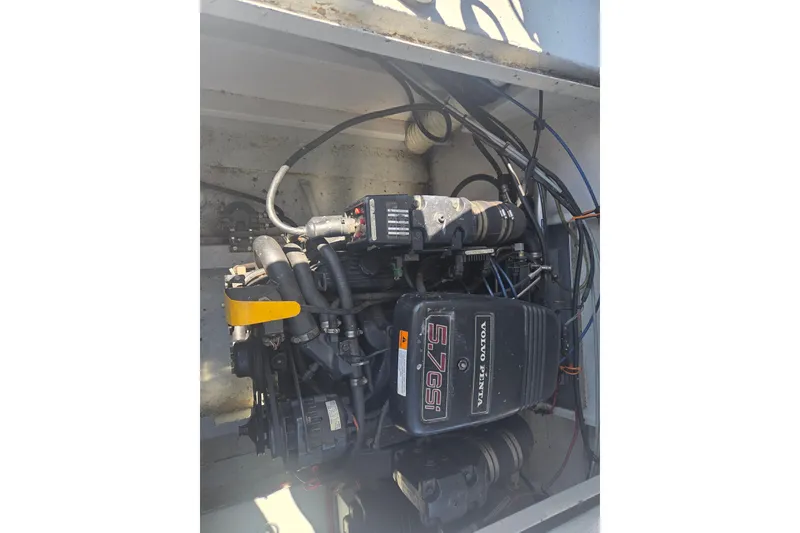 Slide: The Image of Volvo Penta 5.7 GSi engine in 1973 River Queen Star Stream boat. - 24
