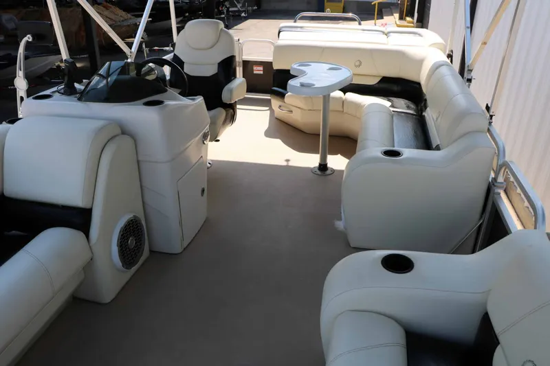 Slide: The Image of Lowe Ss 210 2013 - 16