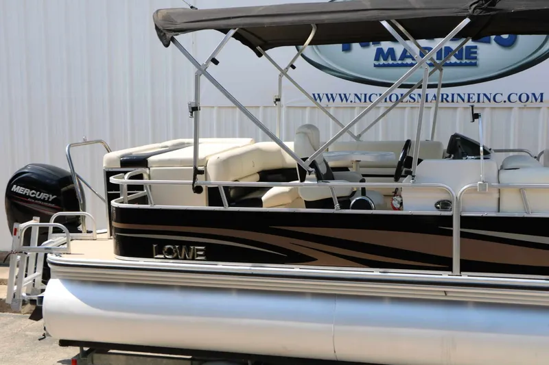 Slide: The Image of Lowe Ss 210 2013 - 11