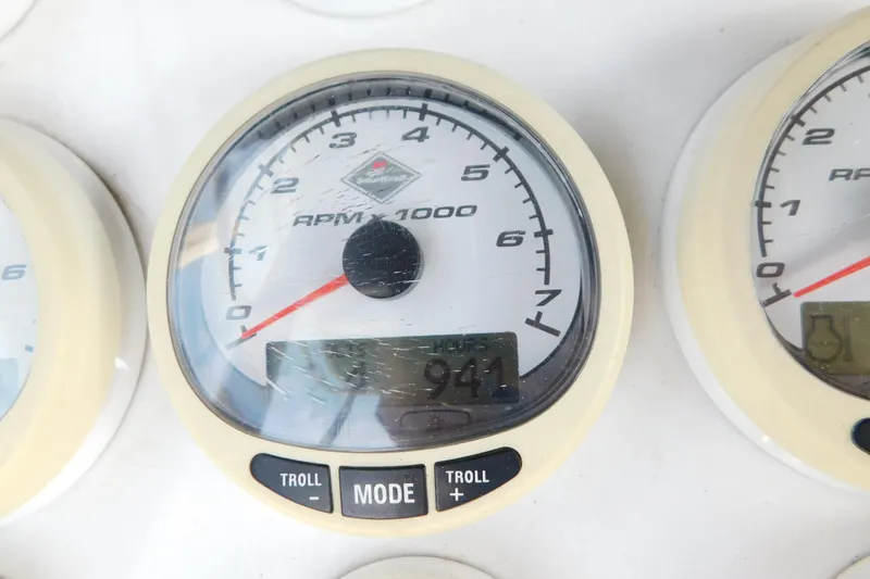 Slide: The Image of Tachometer of 2006 Fountain 38 LX boat showing 941 hours. - 28