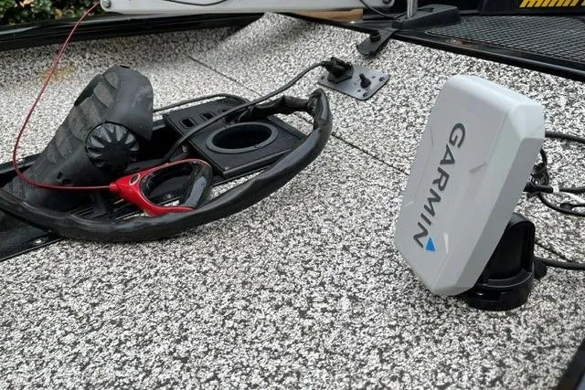 Slide: The Image of 2016 Tracker Pro Team 190 TX boat deck with Garmin device and foot pedal. - 4