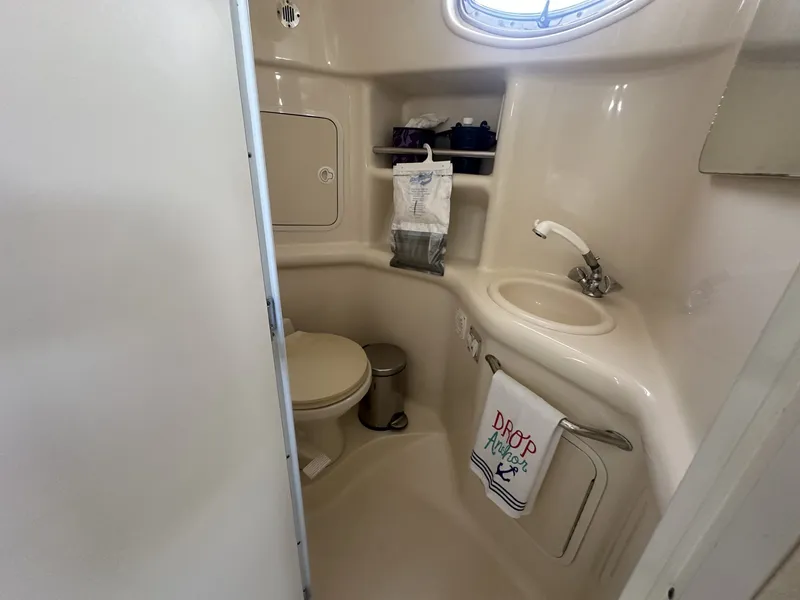 Slide: The Image of Sea Ray Sundancer 310 2002 - 22