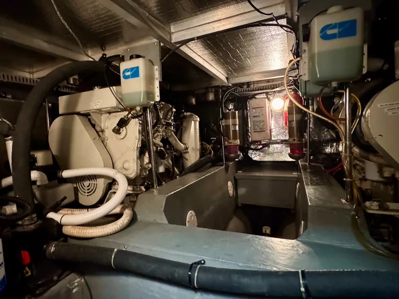 Slide: The Image of Carver Yachts 445 Aft Cabin Motor Yacht 1997 - 50