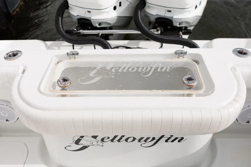 Slide: The Image of 2009 Yellowfin 29 Offshore boat with livewell and dual engines. - 18