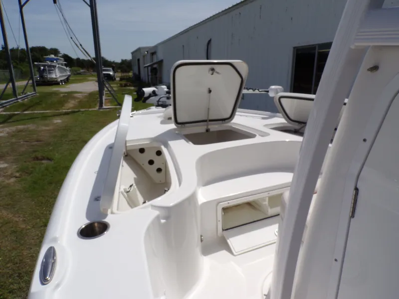 Slide: The Image of Sea Hunt BX22BR 2022 - 23