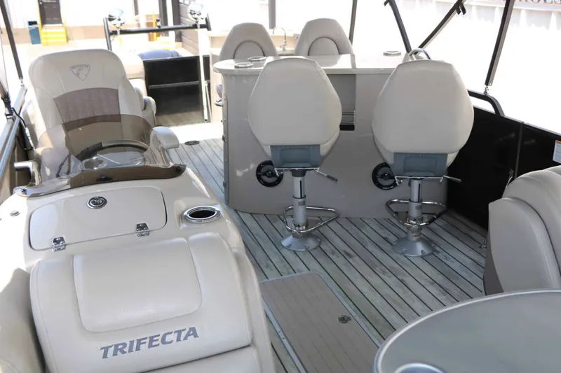 Slide: The Image of Trifecta 23 RFE Sts 2018 - 24