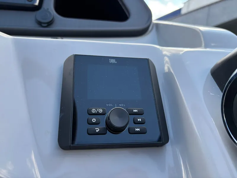 Slide: The Image of Bentley Pontoons 223 Bolt 2027 - 20