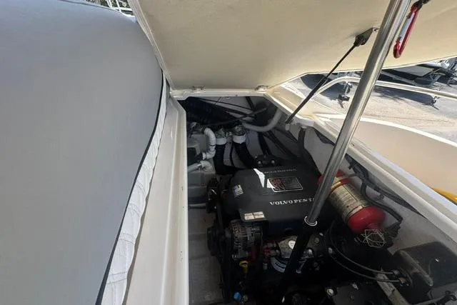 Slide: The Image of Engine compartment of a 2004 Monterey 298SS Super Sport boat with Volvo Penta engine. - 8