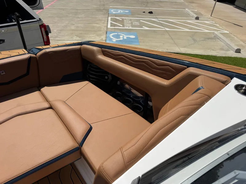 Slide: The Image of Nautique Super Air Nautique G23 2027 - 17