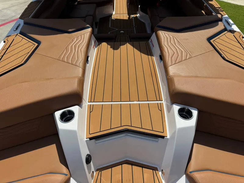 Slide: The Image of Nautique Super Air Nautique G23 2027 - 8