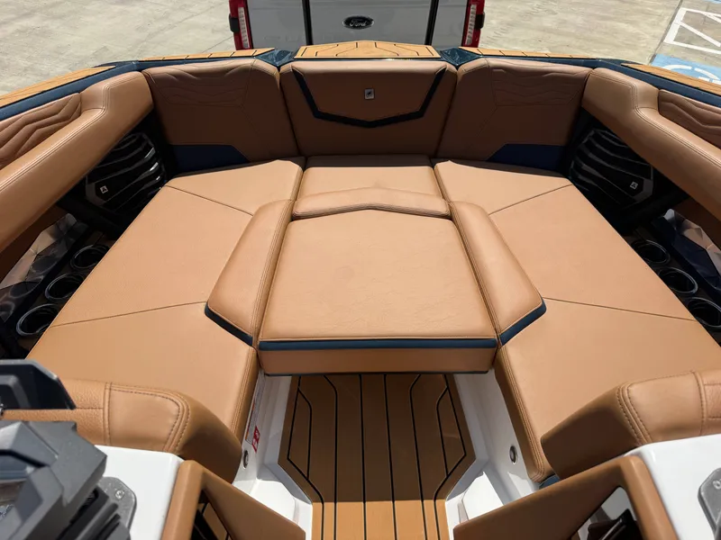 Slide: The Image of Nautique Super Air Nautique G23 2027 - 16