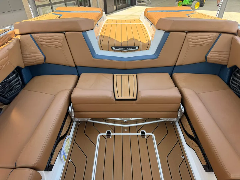 Slide: The Image of Nautique Super Air Nautique G23 2027 - 26