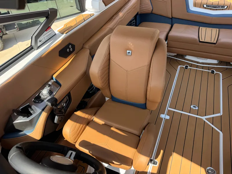 Slide: The Image of Nautique Super Air Nautique G23 2027 - 20