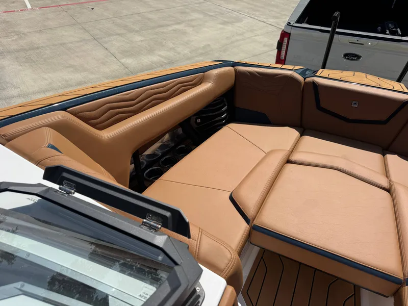 Slide: The Image of Nautique Super Air Nautique G23 2027 - 18