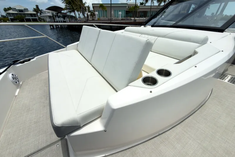 Slide: The Image of Regal 36 XO 2024 - 27