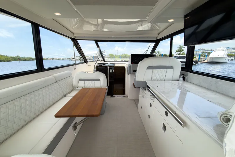 Slide: The Image of Regal 36 XO 2024 - 7