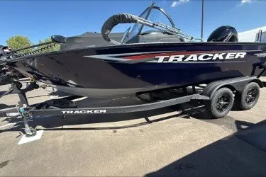 The Image of 2026 Tracker Pro Guide V-175 WT boat on trailer, side view. - 0