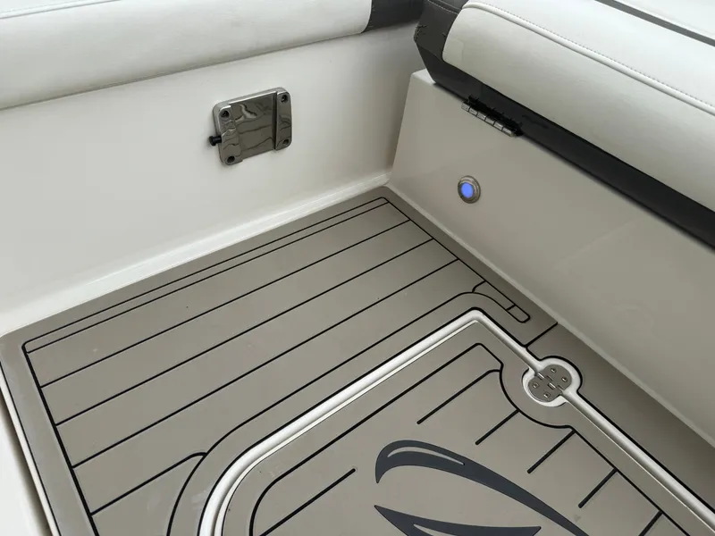 Slide: The Image of Monterey 340 Sport Yacht 2013 - 70