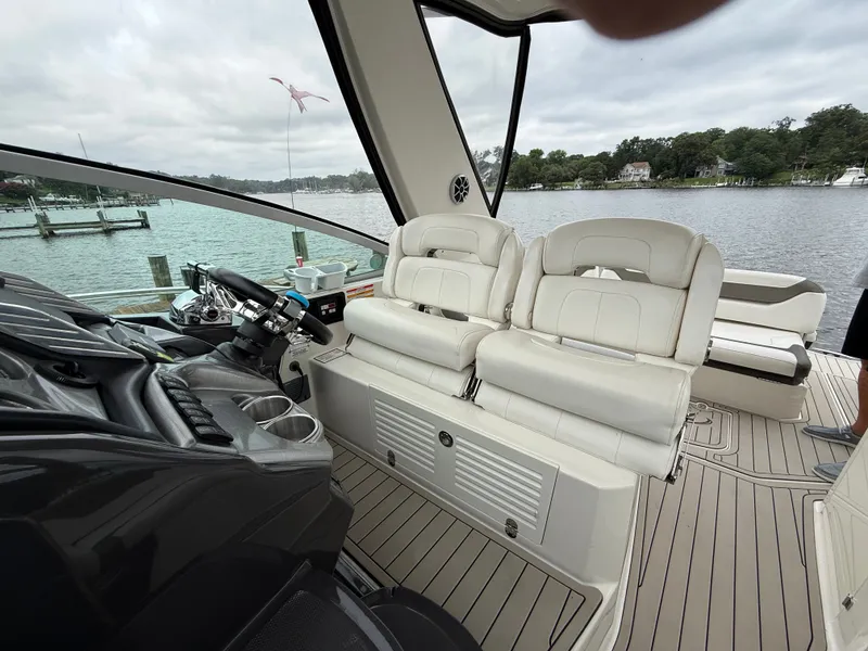 Slide: The Image of Monterey 340 Sport Yacht 2013 - 18