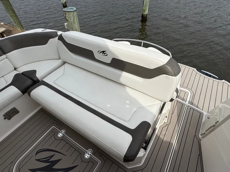 Slide: The Image of Monterey 340 Sport Yacht 2013 - 46
