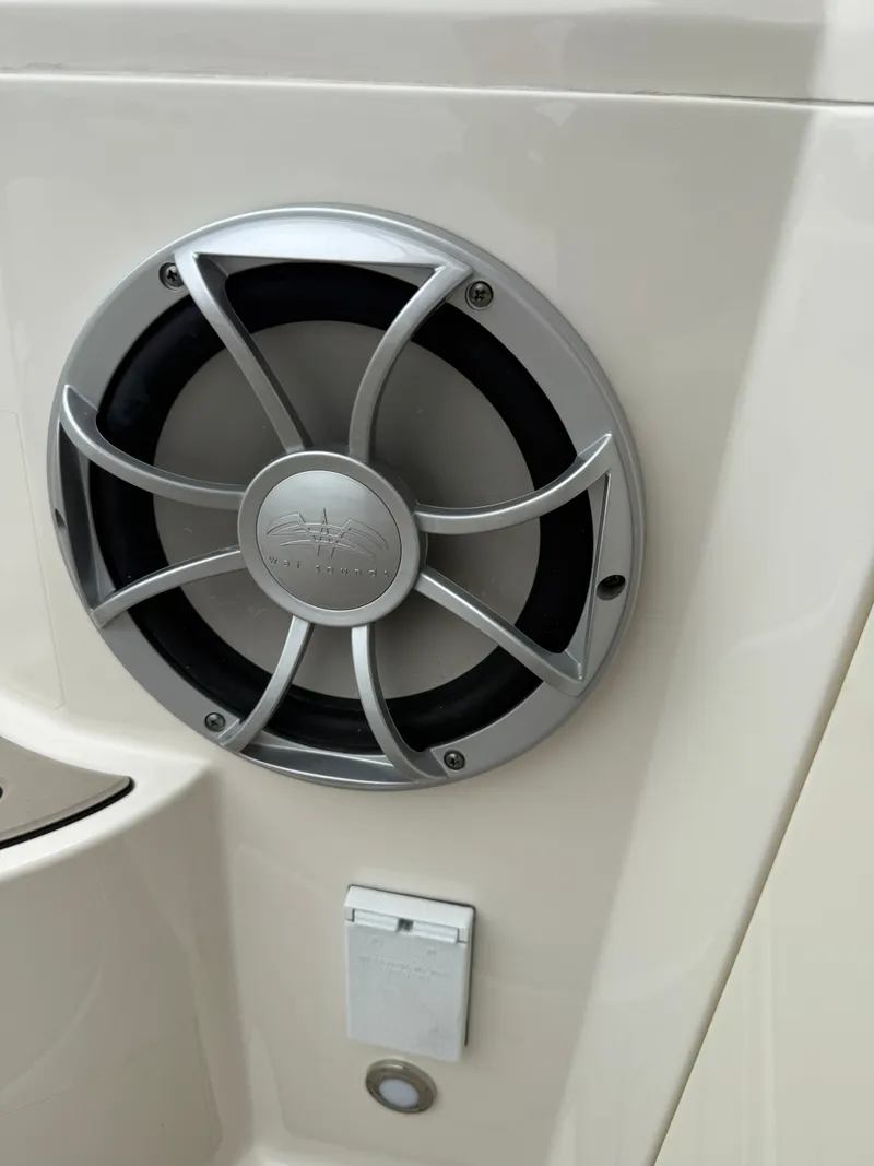 Slide: The Image of Monterey 340 Sport Yacht 2013 - 71