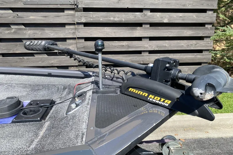 Slide: The Image of 2014 Tracker Pro Team 190 TX boat with Minn Kota Terrova trolling motor. - 12