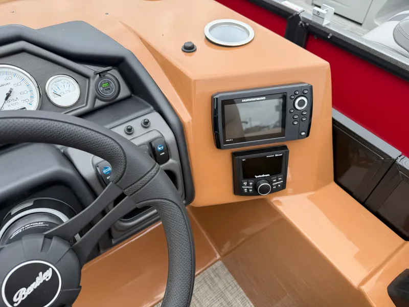 Slide: The Image of Bentley Pontoons Legacy 223 Navigator 2027 - 6