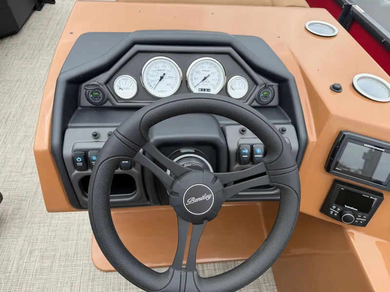 Slide: The Image of Bentley Pontoons Legacy 223 Navigator 2027 - 5