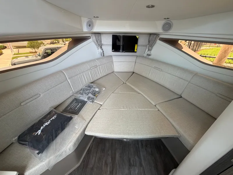 Slide: The Image of Sea Ray Sundancer 320 Outboard 2027 - 30