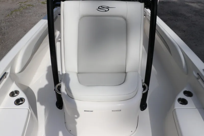 Slide: The Image of 2018 ShearWater 25 LTZ boat seat with cup holders and sleek design. - 34