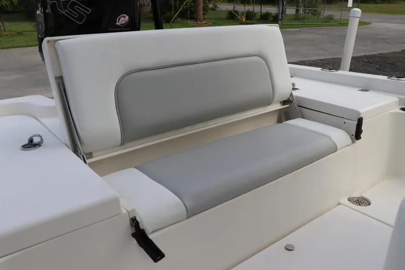 Slide: The Image of 2018 ShearWater 25 LTZ boat seat with white and gray upholstery. - 12